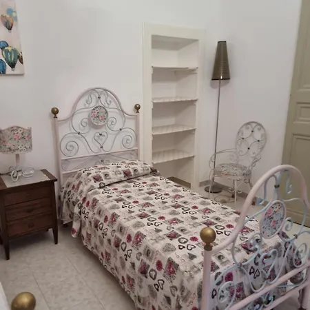 Ai Leoni Apartment *